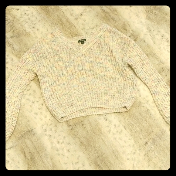 Cropped sweater - Picture 1 of 2